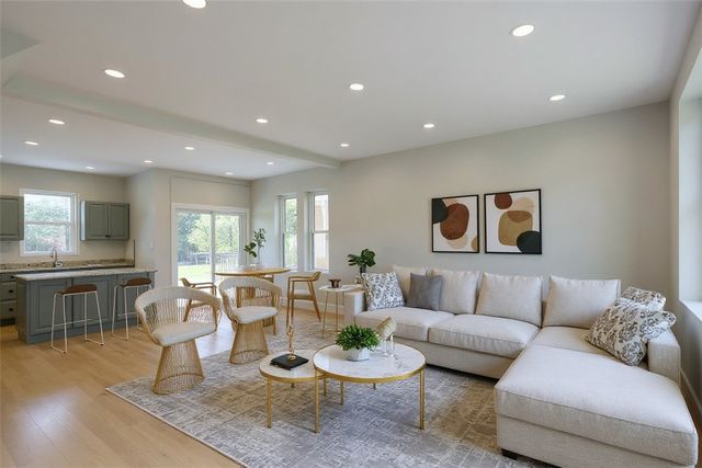 1418 Duss, Ambridge, PA 15003