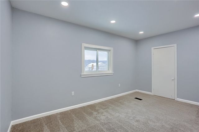 1418 Duss, Ambridge, PA 15003