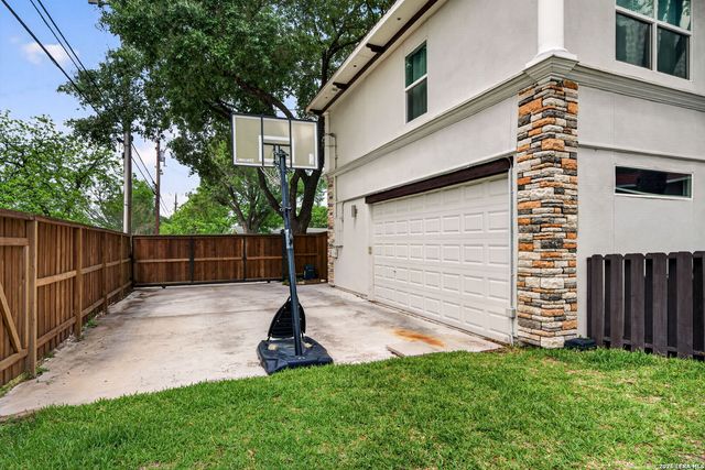 602 E Nottingham, San Antonio, TX 78209