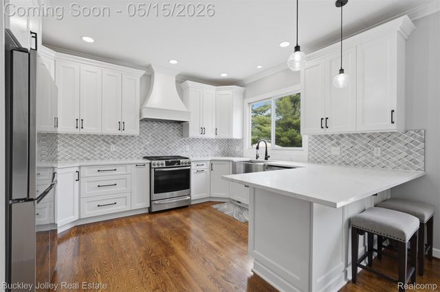 8705 Clarion Court, Green Oak Township, MI 48116