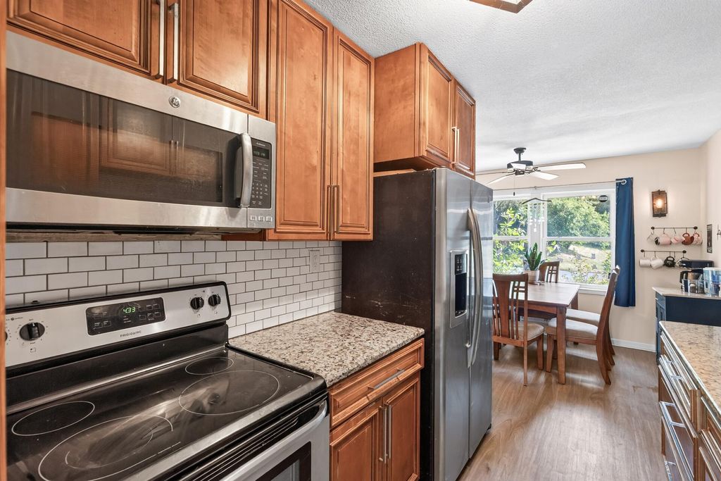 8820 60th Avenue N, New Hope, MN 55428 — photo 2