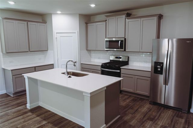 211 Brazen Forest Trail, Magnolia, TX 77354