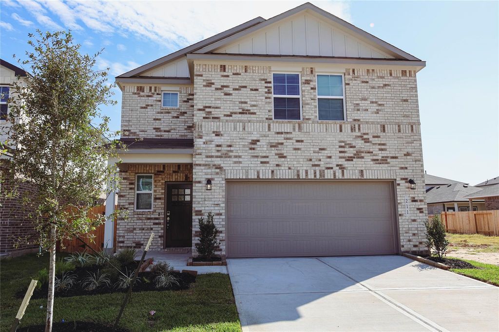 211 Brazen Forest Trail, Magnolia, TX 77354