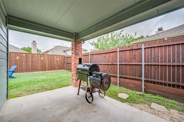 412 Crossbill Lane, Little Elm, TX 75068