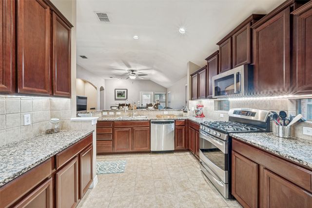 412 Crossbill Lane, Little Elm, TX 75068