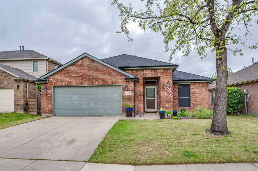 412 Crossbill Lane, Little Elm, TX 75068