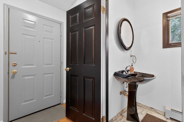 126 WEST 33RD ST, Bayonne, NJ 07002
