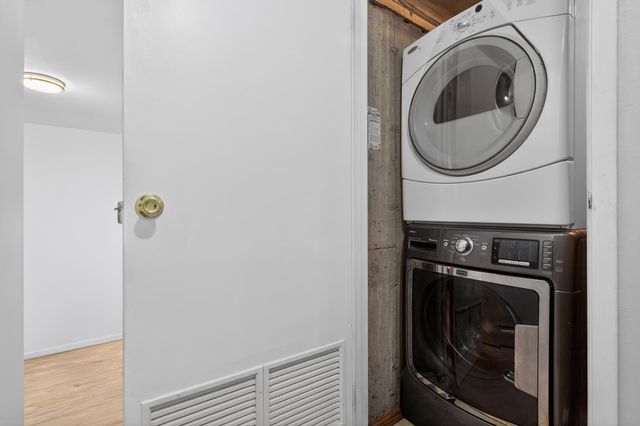 126 WEST 33RD ST, Bayonne, NJ 07002