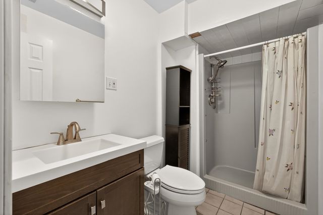 126 WEST 33RD ST, Bayonne, NJ 07002