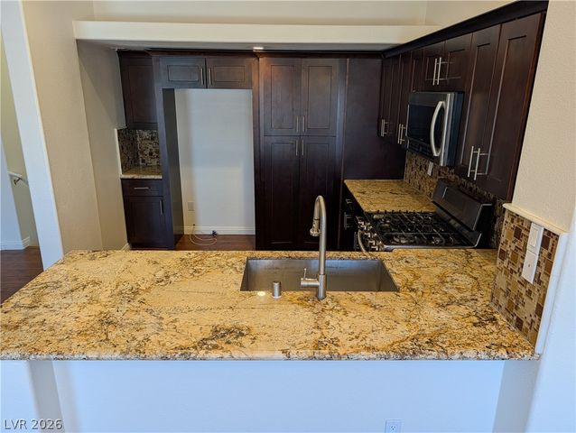 6201 East Lake Mead Boulevard 218, Las Vegas, NV 89156