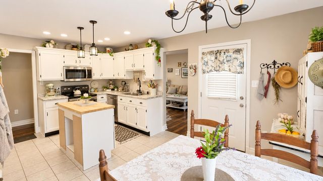 222 Kentucky Avenue, Junction City, KY 40440