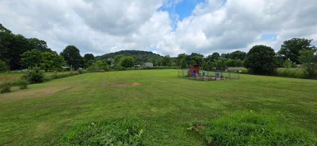 222 Kentucky Avenue, Junction City, KY 40440