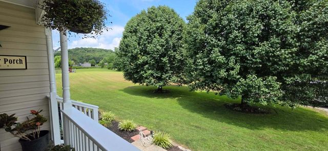 222 Kentucky Avenue, Junction City, KY 40440