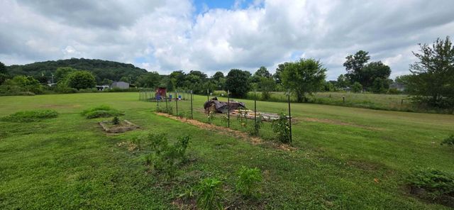 222 Kentucky Avenue, Junction City, KY 40440