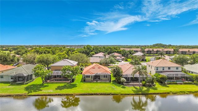 8721 STONE HARBOUR LOOP, Bradenton, FL 34212