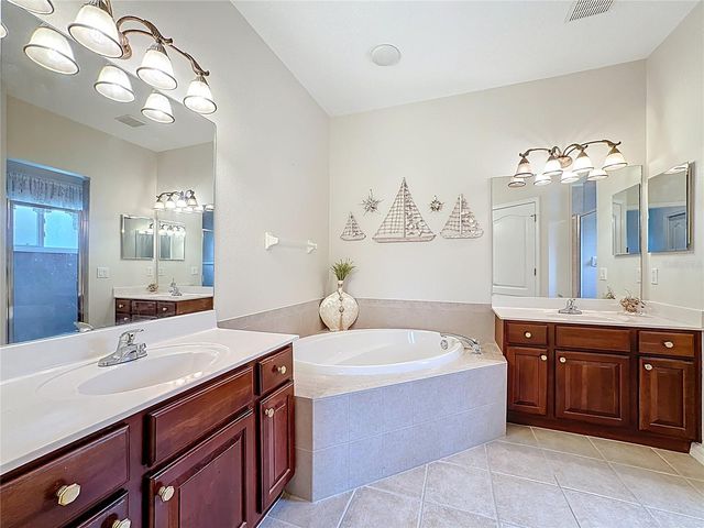 8721 STONE HARBOUR LOOP, Bradenton, FL 34212