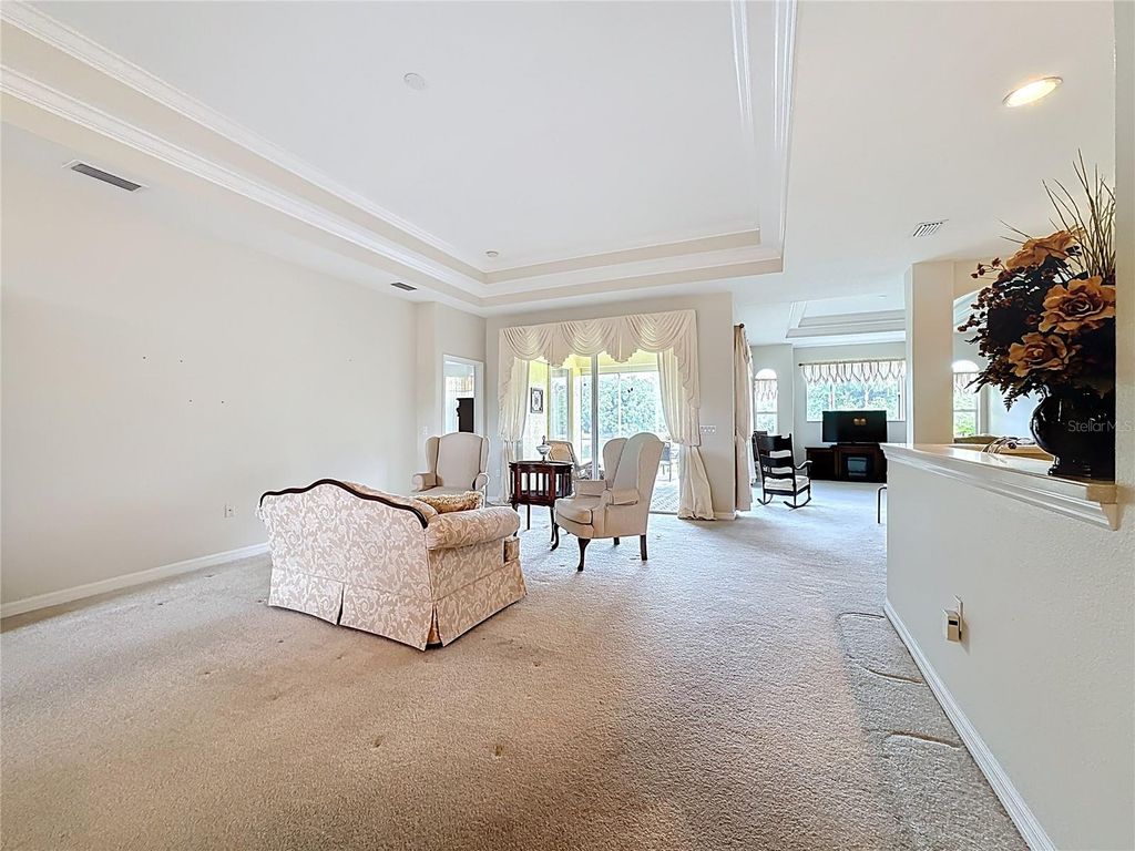 Image 13 of property listing at 8721 STONE HARBOUR LOOP, Bradenton, FL 34212