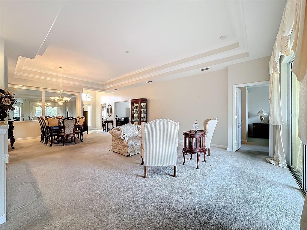Image 14 of property listing at 8721 STONE HARBOUR LOOP, Bradenton, FL 34212