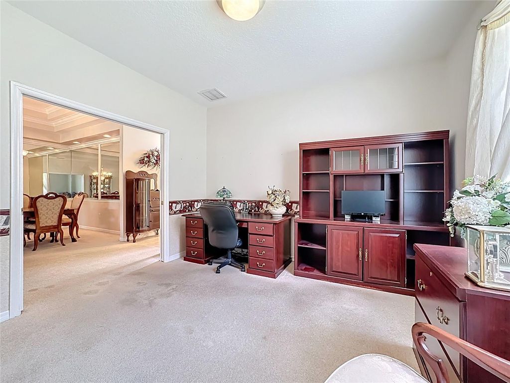Image 27 of property listing at 8721 STONE HARBOUR LOOP, Bradenton, FL 34212