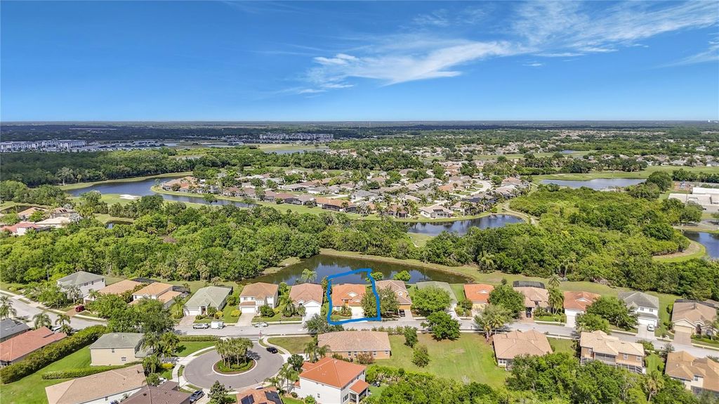 Image 37 of property listing at 8721 STONE HARBOUR LOOP, Bradenton, FL 34212