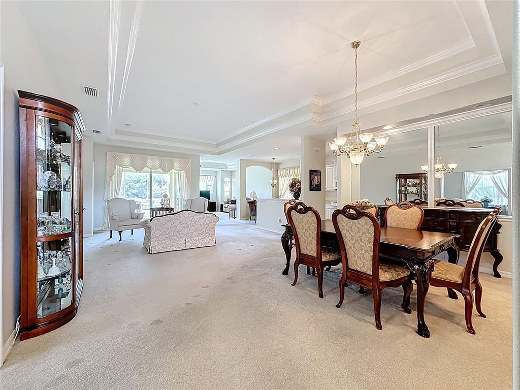 Image 7 of property listing at 8721 STONE HARBOUR LOOP, Bradenton, FL 34212