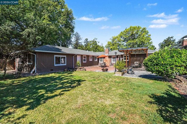 1360 Grove Way, Concord, CA 94518