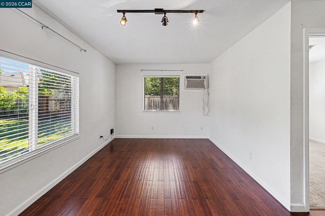 1360 Grove Way, Concord, CA 94518