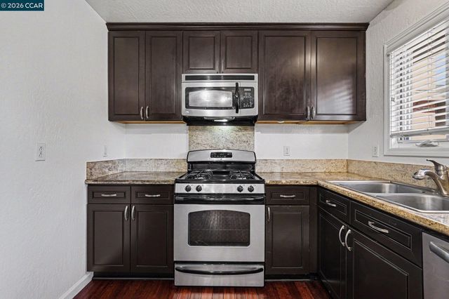 1360 Grove Way, Concord, CA 94518
