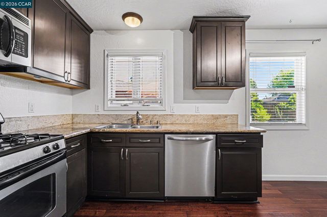 1360 Grove Way, Concord, CA 94518