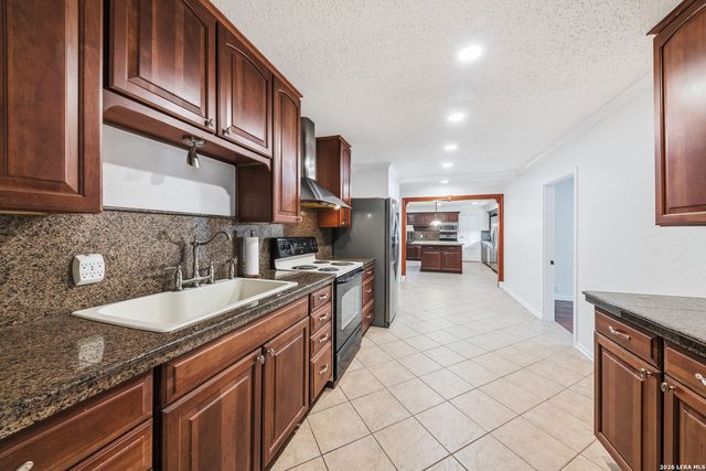 120 Lincoln, Schertz, TX 78154