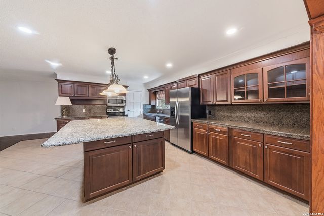 120 Lincoln, Schertz, TX 78154