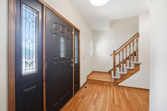 820 NE Adams Drive, Lee's Summit, MO 64086