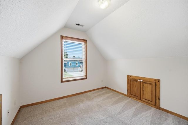 820 NE Adams Drive, Lee's Summit, MO 64086