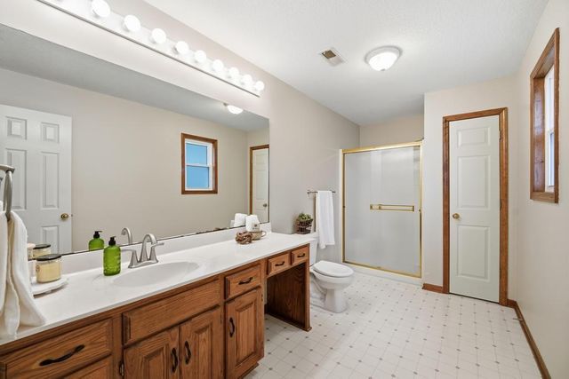 820 NE Adams Drive, Lee's Summit, MO 64086