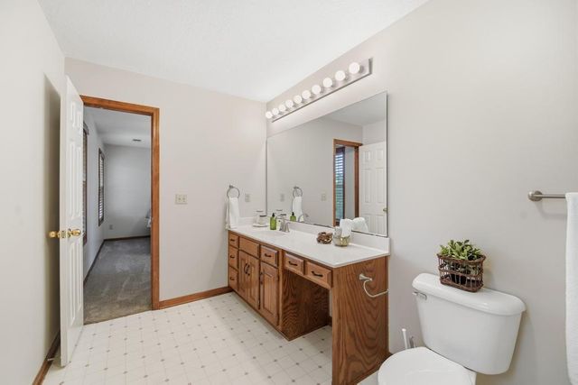 820 NE Adams Drive, Lee's Summit, MO 64086