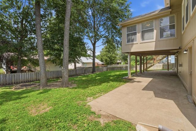 820 NE Adams Drive, Lee's Summit, MO 64086