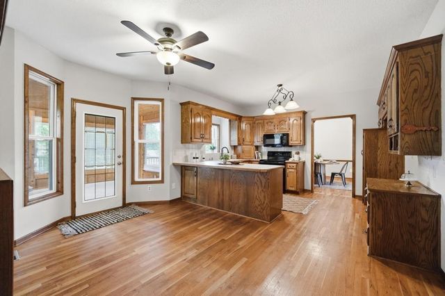 820 NE Adams Drive, Lee's Summit, MO 64086