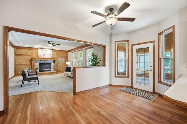 820 NE Adams Drive, Lee's Summit, MO 64086
