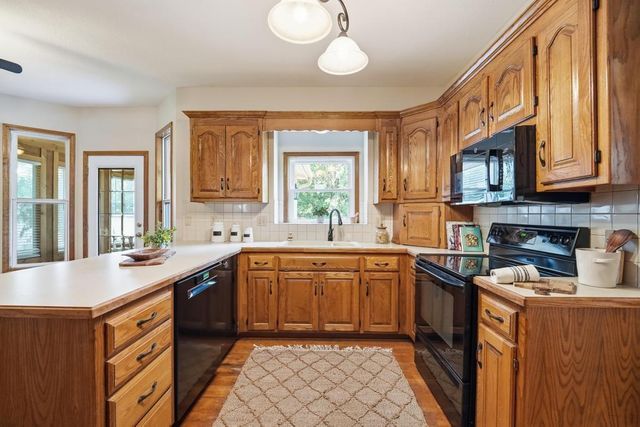 820 NE Adams Drive, Lee's Summit, MO 64086