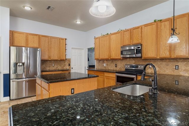 10 Boxleaf Court S, Homosassa, FL 34446