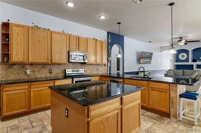 10 Boxleaf Court S, Homosassa, FL 34446