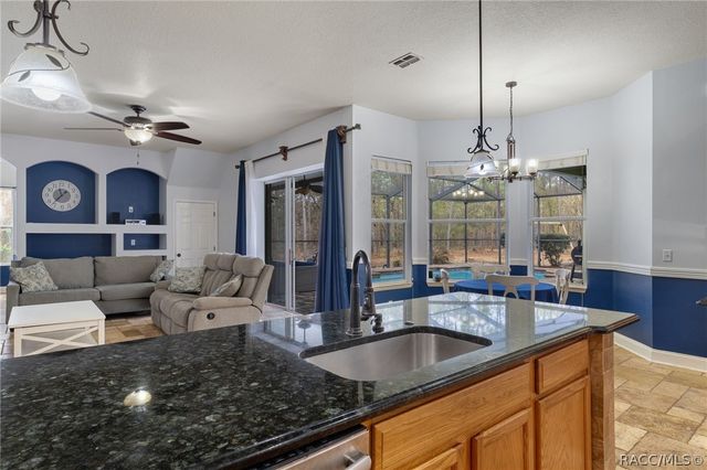 10 Boxleaf Court S, Homosassa, FL 34446