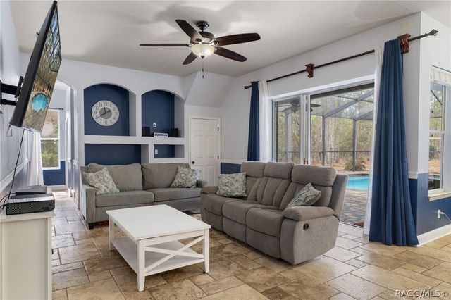 10 Boxleaf Court S, Homosassa, FL 34446