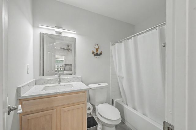 341 W Coleman Boulevard E, Mount Pleasant, SC 29464
