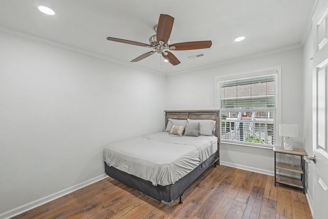 341 W Coleman Boulevard E, Mount Pleasant, SC 29464