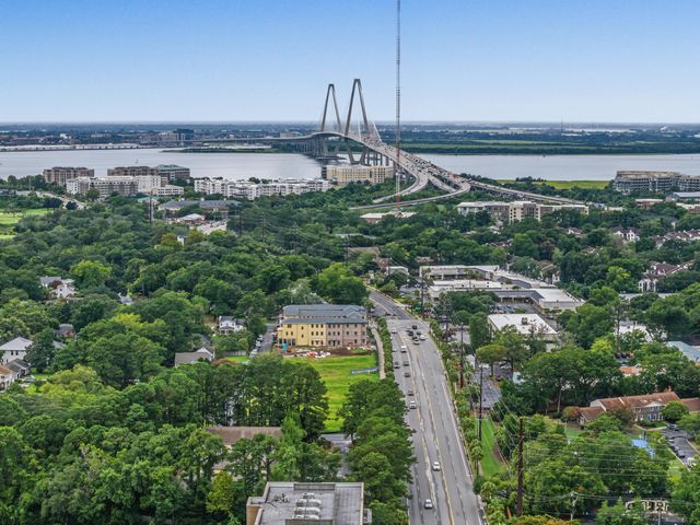 341 W Coleman Boulevard E, Mount Pleasant, SC 29464