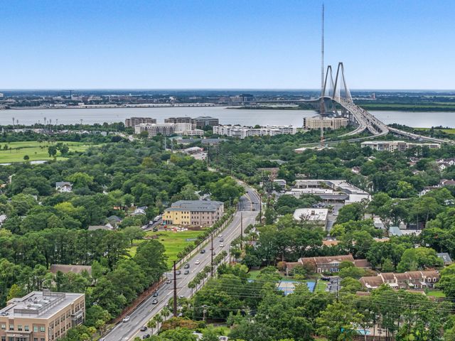 341 W Coleman Boulevard E, Mount Pleasant, SC 29464