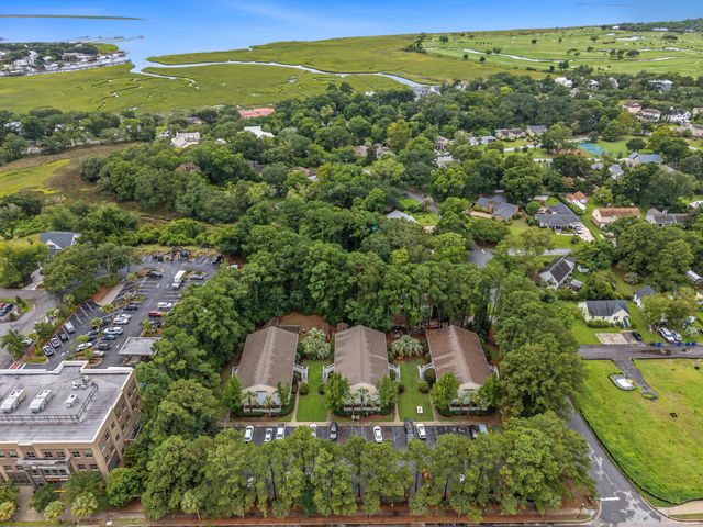 341 W Coleman Boulevard E, Mount Pleasant, SC 29464