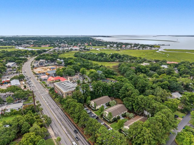 341 W Coleman Boulevard E, Mount Pleasant, SC 29464