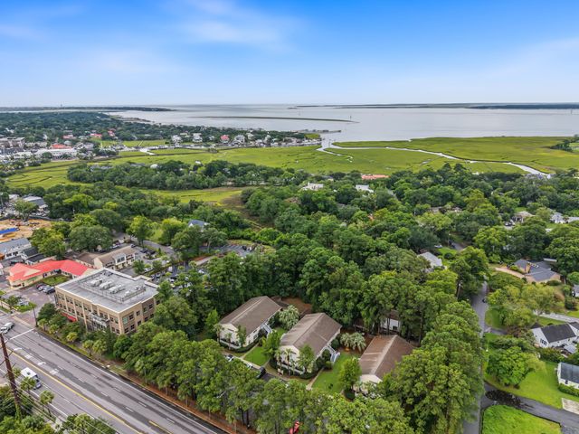 341 W Coleman Boulevard E, Mount Pleasant, SC 29464